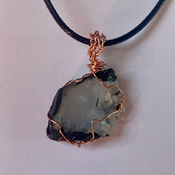 Raw Moonstone Necklace-Handcrafted NWT - Picture 3 of 4